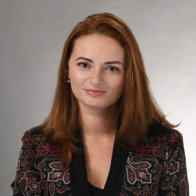 Анна Старкова