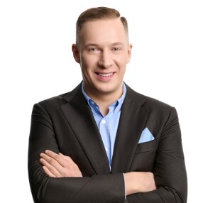 Антон Афанасьев