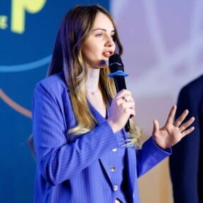Ирина Градова